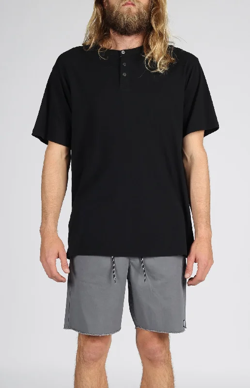 Chic Comfort Weekday Short 2.0 | Charcoal