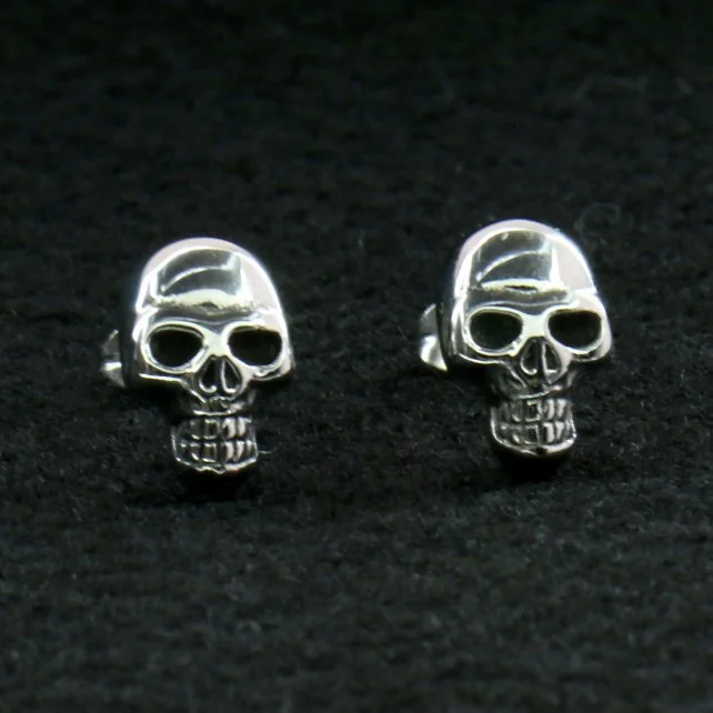 Retro Prints Hot Leathers JWE2102 Skull Post Earrings