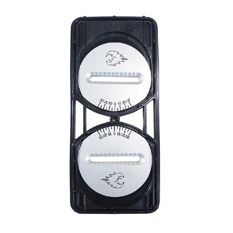 Effortless Dressing Spark Canted Pucks