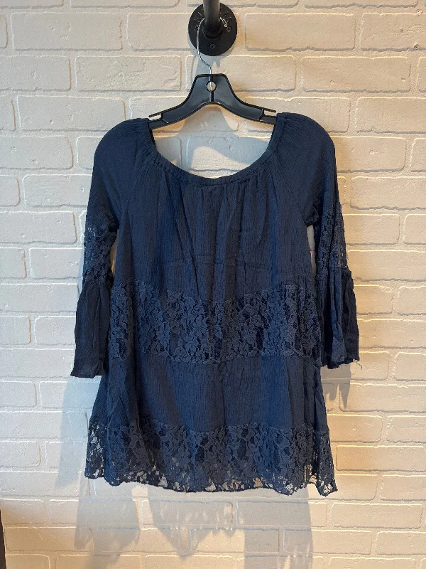 Minimal Classic Tunic 3/4 Sleeve By Clothes Mentor In Blue, Size: M