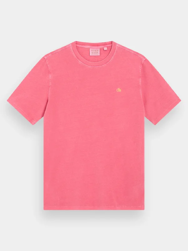 Easy-to-Wear Garment-dyed logo crewneck t-shirt