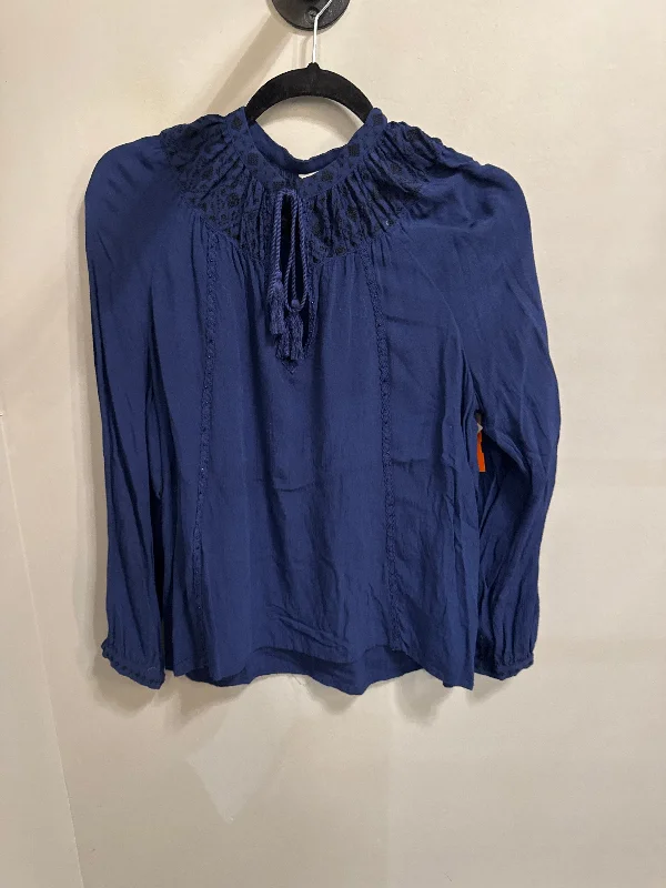 Celebrity Picks Top Long Sleeve By Lucky Brand In Black & Blue, Size: S