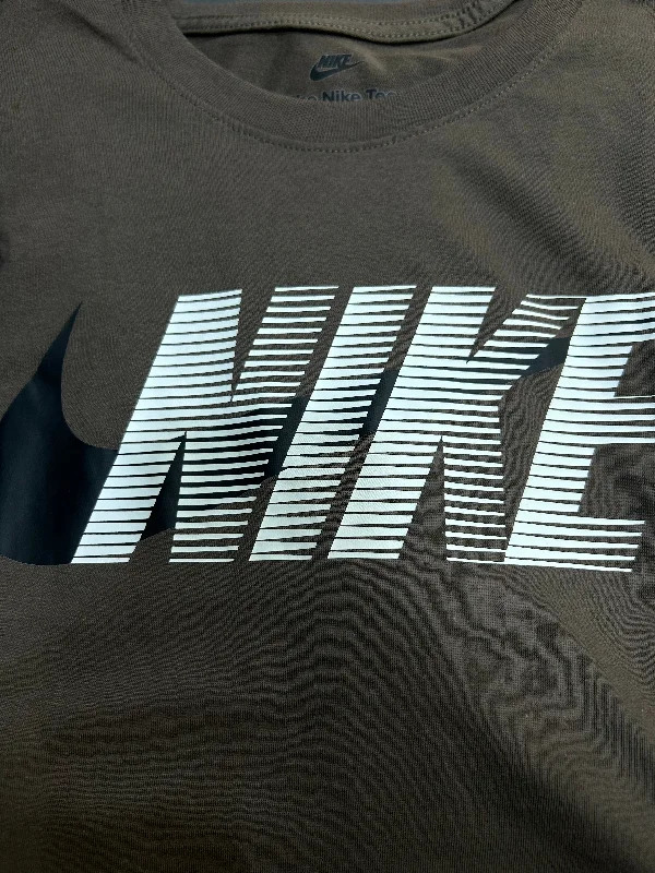 Layered Style Nike AIR T shirt