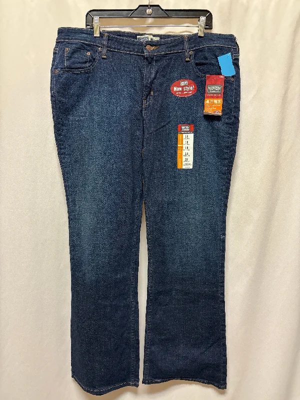 Cozy Dress Jeans Boot Cut By Levis In Blue Denim, Size: 18