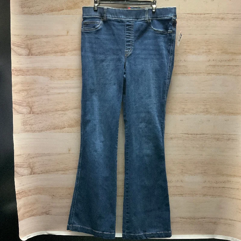Comfortable Jeans Jeans Flared By Spanx In Blue Denim, Size: 14