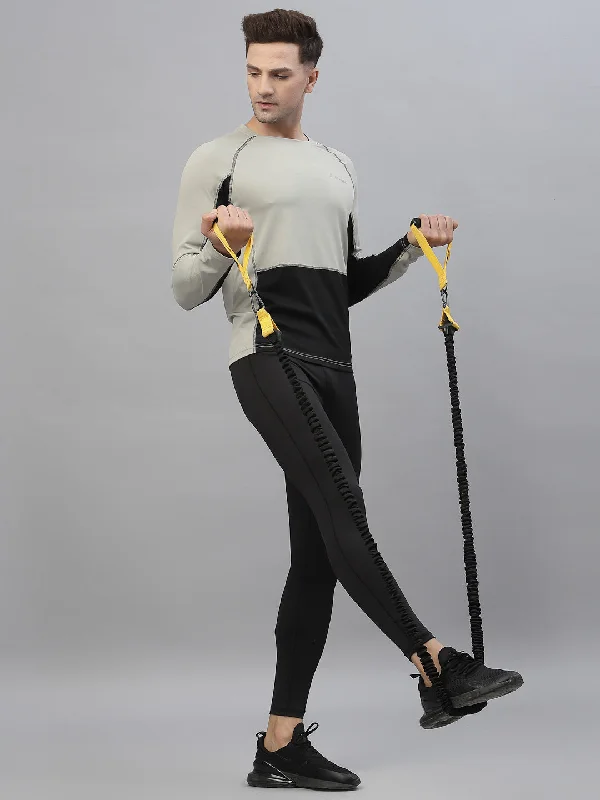 Relaxed Looks JUMP USA Outdoor Men Grey & Black Rapid-Dry Solid T-Shirts