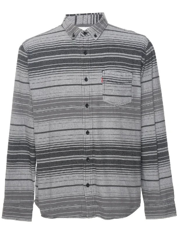 Free And Comfortable Levi's Striped Shirt - M
